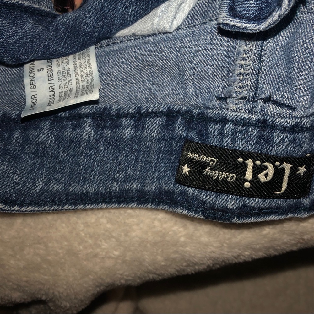 Jean capris - Picture 2 of 3